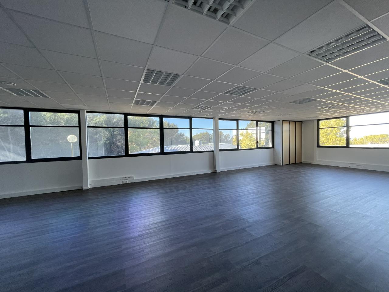 Bureau Aix-en-Provence 489m² Vente bureau Aix-en-Provence Bouches-du-Rhône OVBUR2531533 3